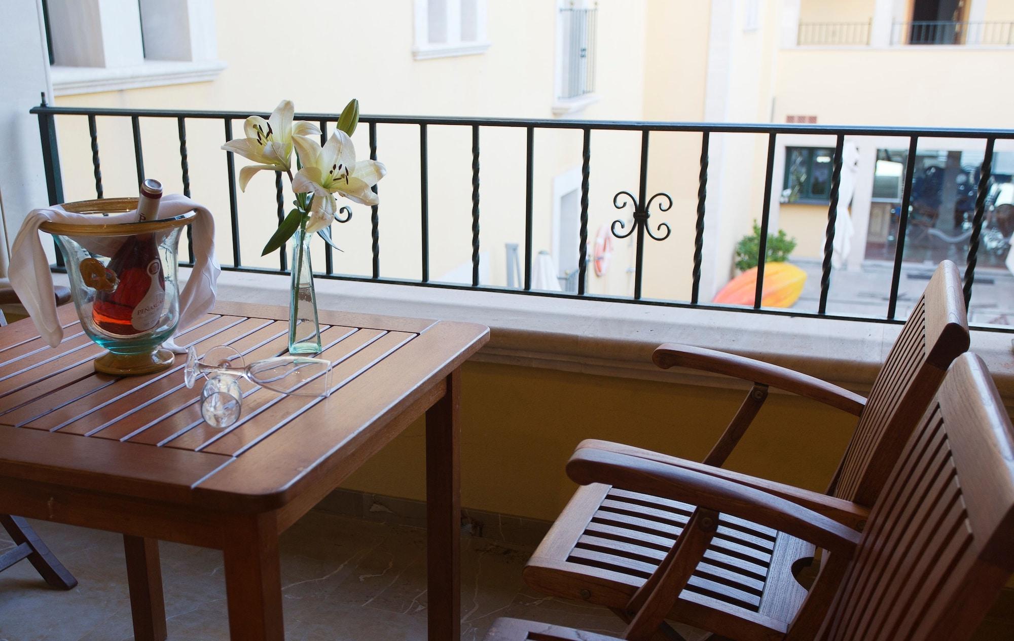 Apartments Galeon Suites Port de Pollença Extérieur photo