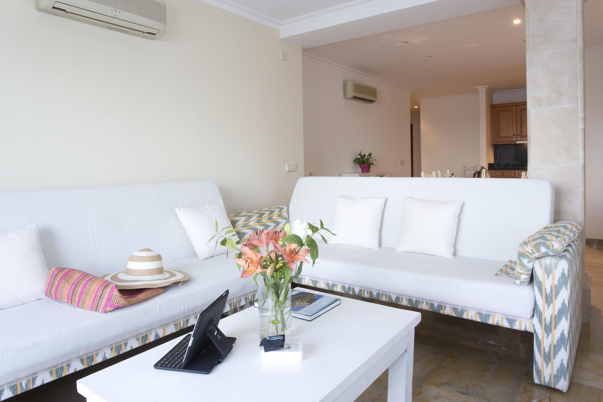Apartments Galeon Suites Port de Pollença Extérieur photo