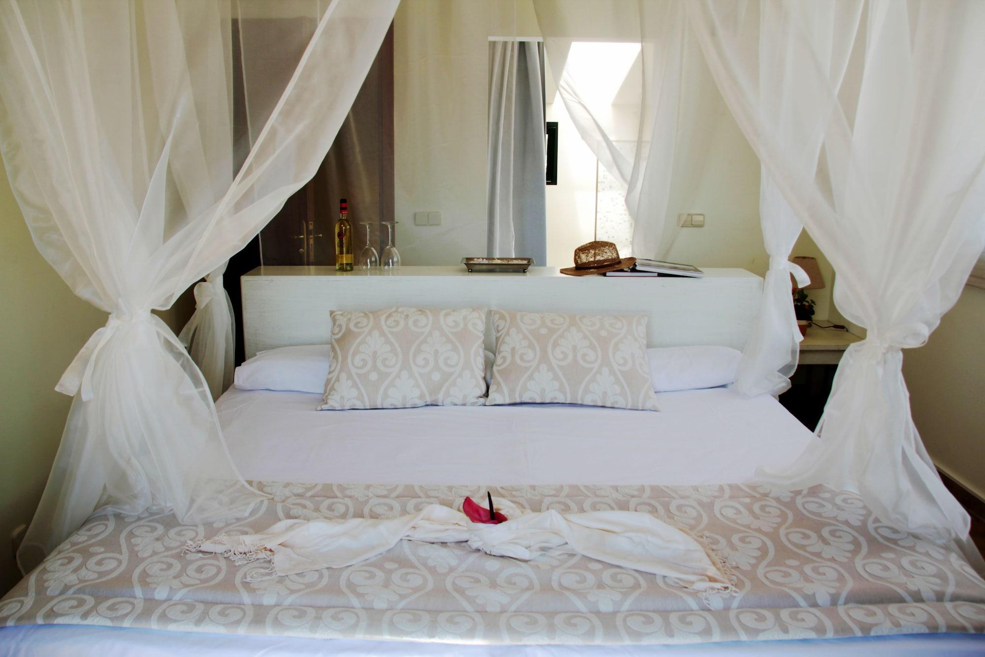 Apartments Galeon Suites Port de Pollença Extérieur photo