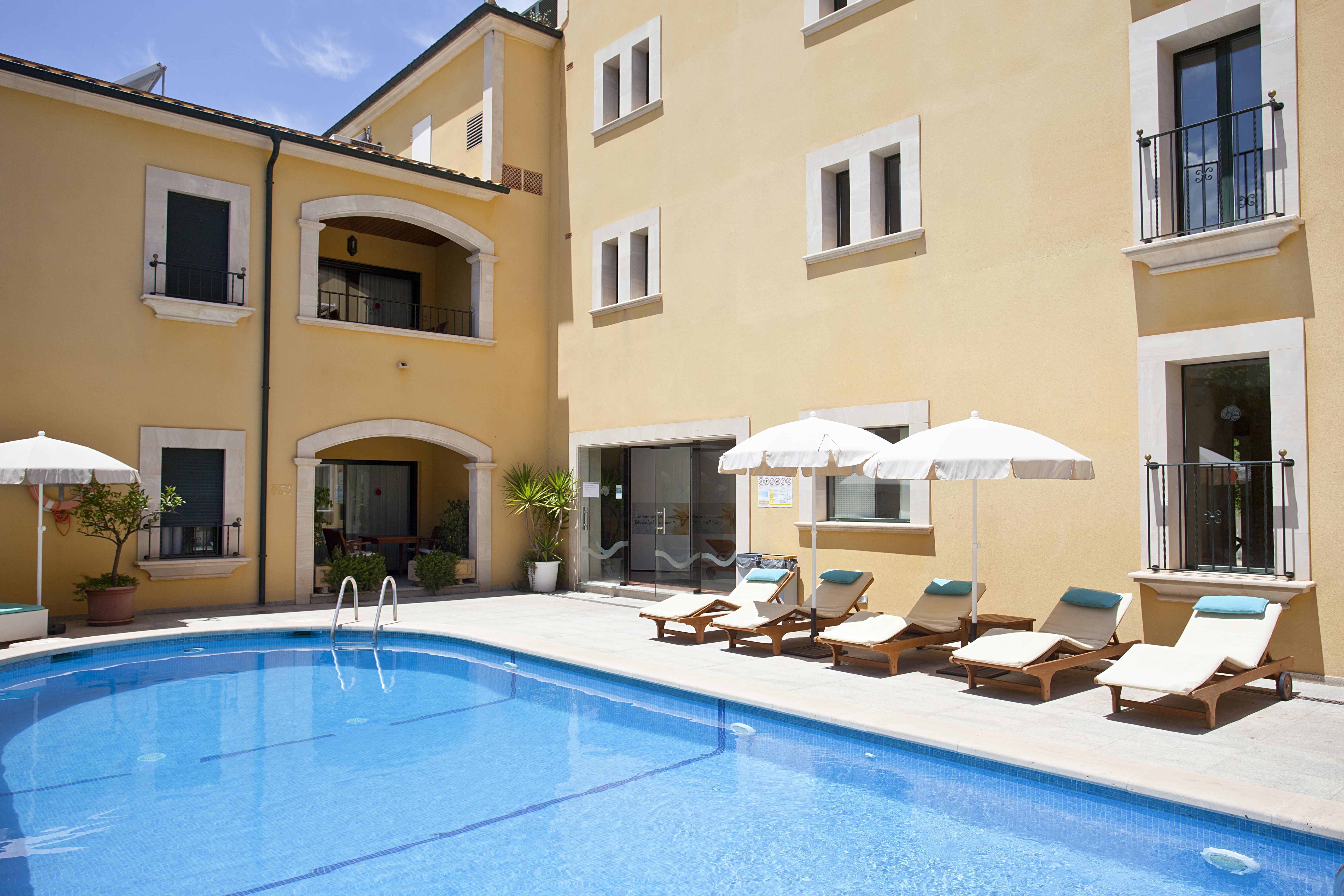Apartments Galeon Suites Port de Pollença Extérieur photo